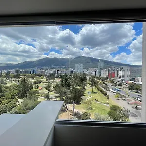 https://five-stars-suites.hotelsquito.com