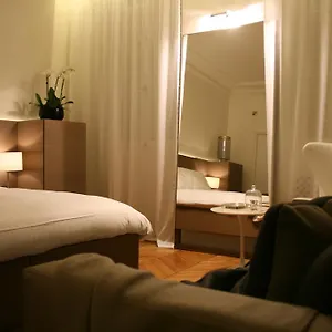 https://cirque-deluxe-studio-apartment.fr-paris.fr